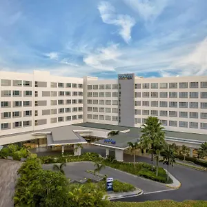 https://park-inn-by-radisson-clark.angeleshotels.net
