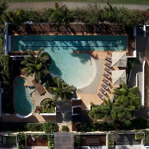 https://seachange-coolum-beach.queenslandhotels.net